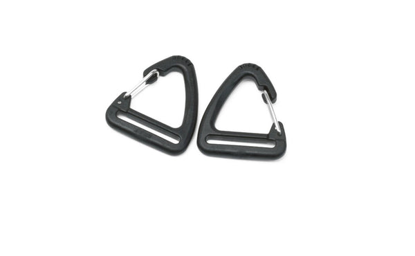 A pair of 1" triangle metal hooks.